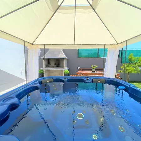 Apartment Lux Apartment Sea Shell With Jacuzzi Makarska