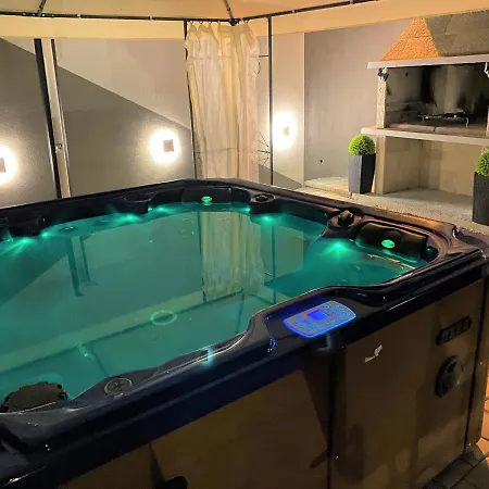 アパート Lux Sea Shell With Jacuzzi マカルスカ