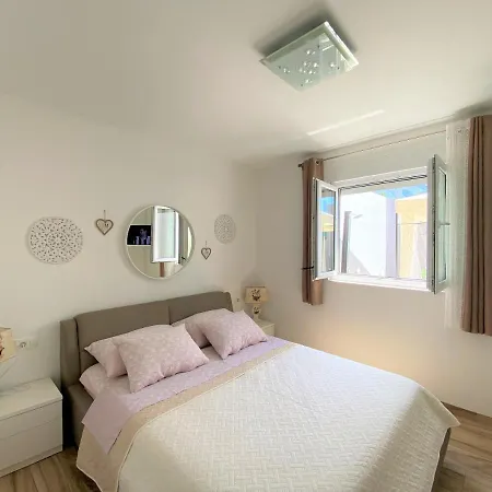 Lux Apartment Sea Shell With Jacuzzi