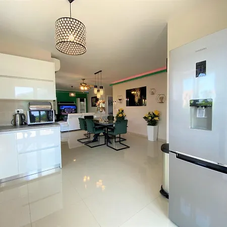 Lux Sea Shell With Jacuzzi Apartamento Makarska