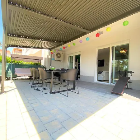 Lux Sea Shell With Jacuzzi Apartamento Makarska