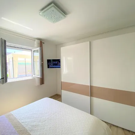 Lux Sea Shell With Jacuzzi Apartamento *