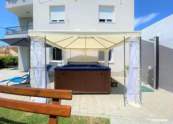 Apartmán Lux Sea Shell With Jacuzzi Makarská