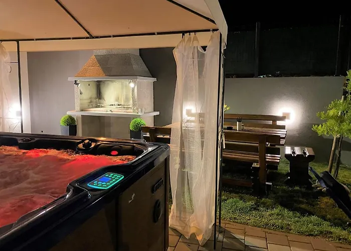 Lux Sea Shell With Jacuzzi Apartmán *