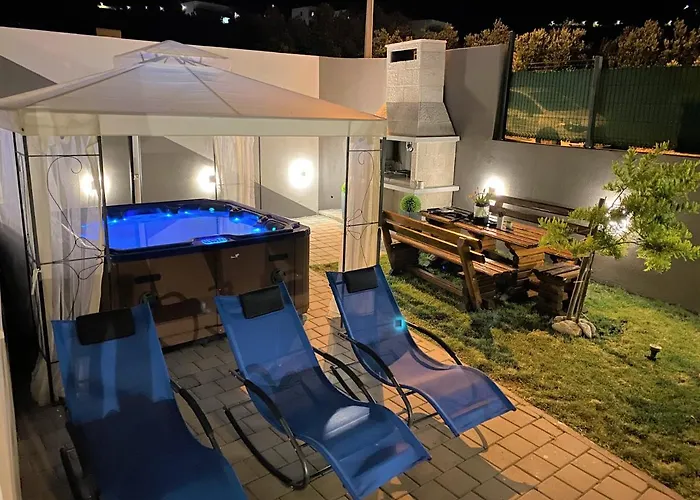 Lux Sea Shell With Jacuzzi Apartmán