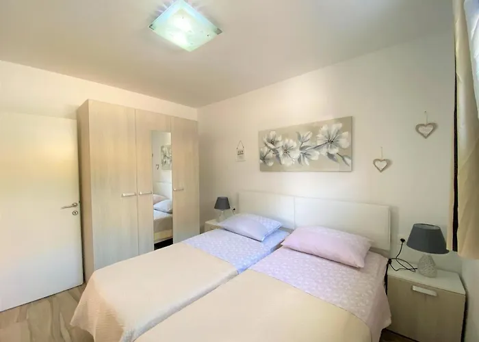 Lux Sea Shell With Jacuzzi Apartmán